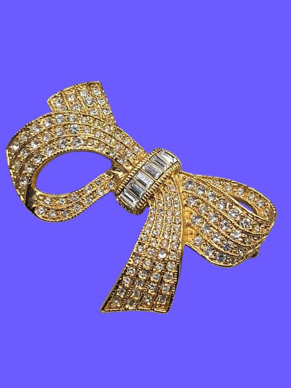 Vintage Roman Sparkling Bow Brooch Gold Tone Rhinestone Tied Ribbon Signed 1980s